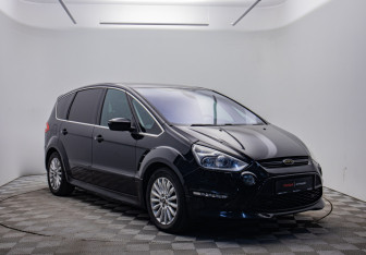 Подержанный автомобиль Ford S-MAX 2011 года (3 фото)