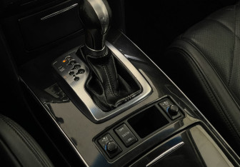Подержанный автомобиль Infiniti FX 2009 года (18 фото)