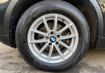 Подержанный автомобиль BMW X3 2011 года (9 фото)