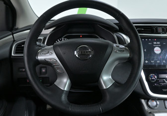 Подержанный автомобиль Nissan Murano Suv 2021 года (10 фото)