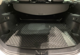 Подержанный автомобиль Mazda CX-7 2011 года (13 фото)