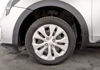 Подержанный автомобиль Kia Rio Hatchback 2021 года (18 фото)