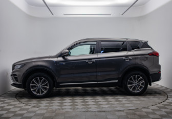 Подержанный автомобиль Geely Atlas Pro 2022 года (8 фото)