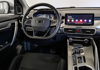 Подержанный автомобиль Geely Coolray 2023 года (29 фото)