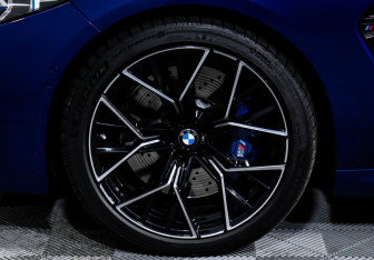 Подержанный автомобиль BMW M8 Convertible 2020 года (15 фото)