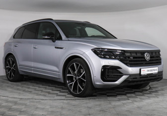Подержанный автомобиль Volkswagen Touareg 2022 года (3 фото)