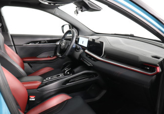 Подержанный автомобиль Geely Coolray 2023 года (10 фото)