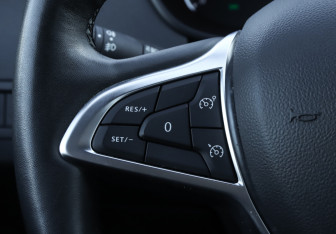 Подержанный автомобиль Renault Arkana 2019 года (19 фото)