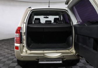 Подержанный автомобиль Suzuki Grand Vitara 2010 года (10 фото)