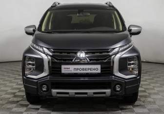 Подержанный автомобиль Mitsubishi Xpander 2022 года (2 фото)