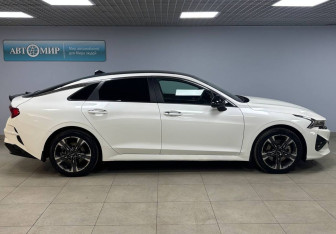 Подержанный автомобиль Kia K5 2020 года (4 фото)