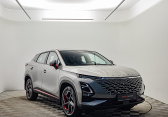 Подержанный автомобиль Omoda C5 2023 года (3 фото)