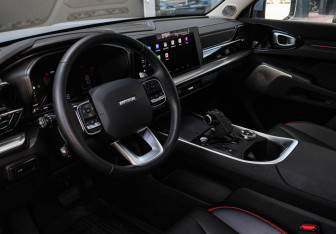 Подержанный автомобиль Haval H3 2024 года (12 фото)