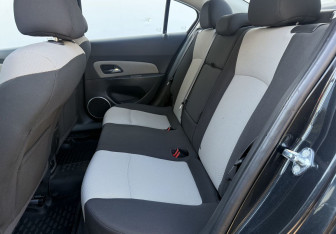 Подержанный автомобиль Chevrolet Cruze Sedan 2014 года (11 фото)