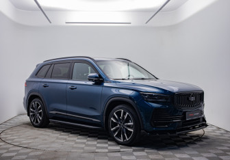 Подержанный автомобиль Geely Monjaro 2023 года (3 фото)