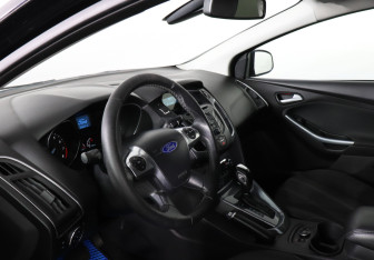 Подержанный автомобиль Ford Focus Wagon 2013 года (5 фото)