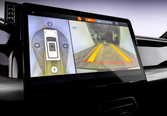 Подержанный автомобиль GAC GS8 2023 года (28 фото)