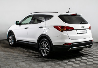Подержанный автомобиль Hyundai Santa Fe 2013 года (7 фото)