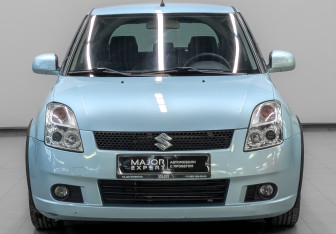Подержанный автомобиль Suzuki Swift Hatchback 2007 года (2 фото)