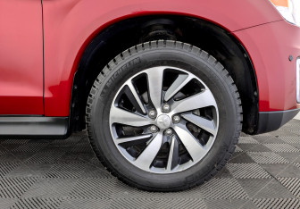 Подержанный автомобиль Mitsubishi ASX 2014 года (18 фото)