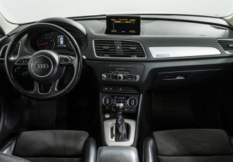 Подержанный автомобиль Audi Q3 2015 года (12 фото)