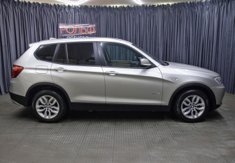 Подержанный автомобиль BMW X3 2012 года (4 фото)