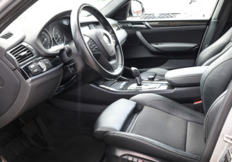 Подержанный автомобиль BMW X4 2016 года (17 фото)