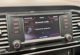 Подержанный автомобиль SEAT Leon Hatchback 2014 года (12 фото)