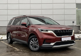 Подержанный автомобиль Kia Carnival 2021 года (3 фото)