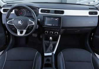 Подержанный автомобиль Renault Arkana 2022 года (11 фото)