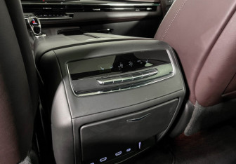 Подержанный автомобиль Cadillac Escalade Suv 2022 года (28 фото)