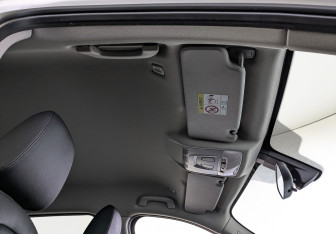 Подержанный автомобиль BMW X1 2018 года (23 фото)