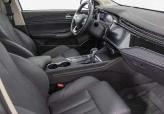 Подержанный автомобиль Omoda S5 2023 года (9 фото)