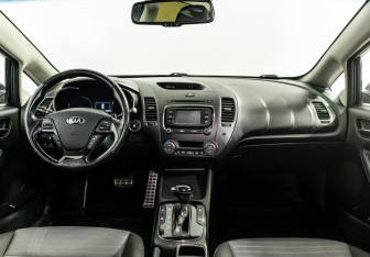 Подержанный автомобиль Kia Cerato Sedan 2018 года (6 фото)