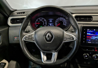 Подержанный автомобиль Renault Arkana 2021 года (21 фото)