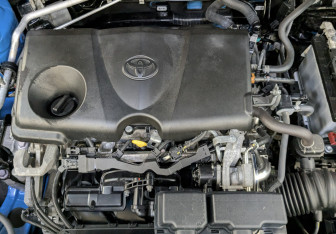Подержанный автомобиль Toyota RAV4 2020 года (9 фото)