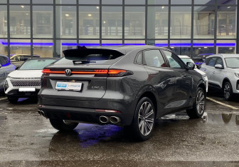 Подержанный автомобиль Changan UNI-K 2023 года (5 фото)