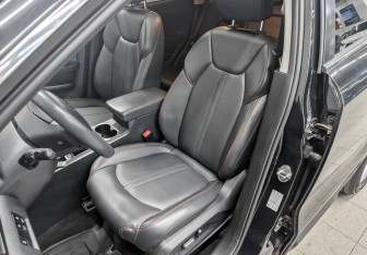 Подержанный автомобиль FAW Besturn X80 2019 года (20 фото)