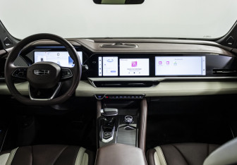 Подержанный автомобиль Geely Monjaro 2023 года (12 фото)