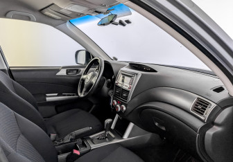 Подержанный автомобиль Subaru Forester Suv 2011 года (11 фото)