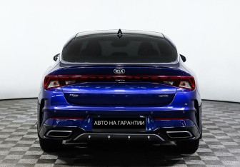Подержанный автомобиль Kia K5 2021 года (6 фото)