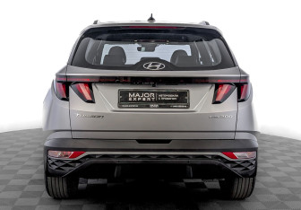 Подержанный автомобиль Hyundai Tucson 2022 года (6 фото)