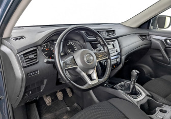 Подержанный автомобиль Nissan X-Trail 2021 года (16 фото)