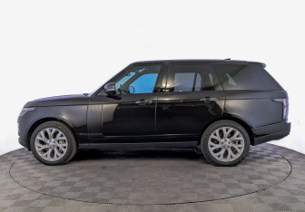Подержанный автомобиль Land Rover Range Rover 2021 года (8 фото)