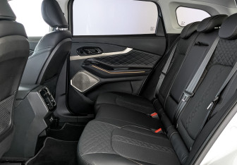 Подержанный автомобиль Exeed TXL 2023 года (18 фото)