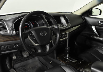 Подержанный автомобиль Nissan Teana 2012 года (9 фото)