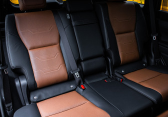 Подержанный автомобиль Lexus GX 2025 года (10 фото)