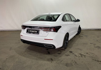 Подержанный автомобиль Omoda S5 2024 года (6 фото)