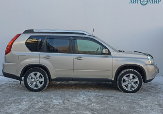 Подержанный автомобиль Nissan X-Trail 2008 года (4 фото)