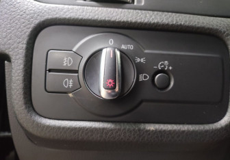 Подержанный автомобиль Volkswagen Touareg 2012 года (17 фото)